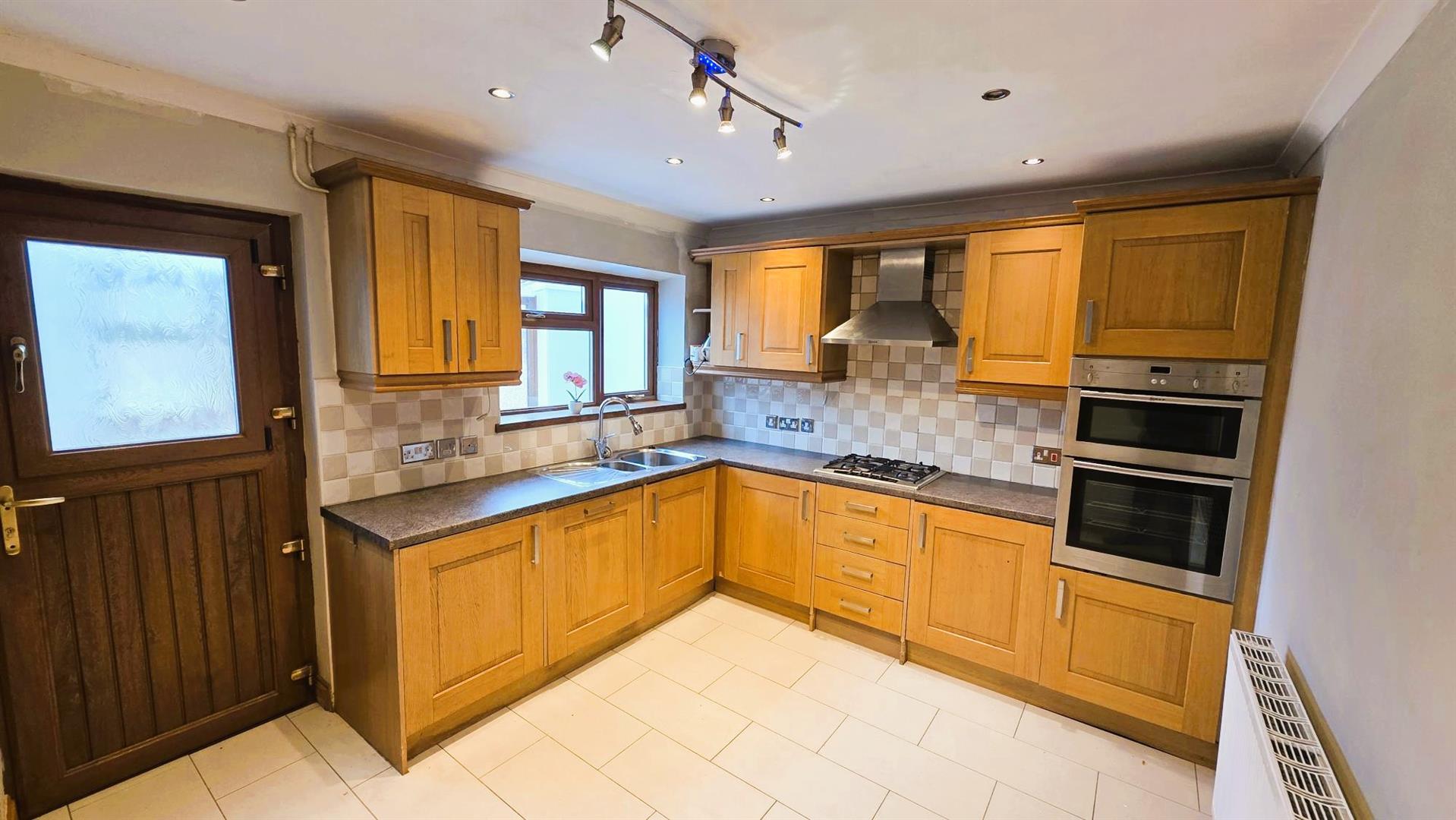 Bond Avenue, Llanelli, SA15 1RG